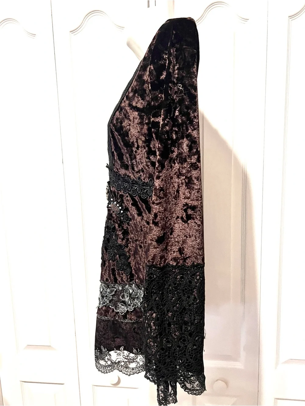 Passion Concept-Deep Purple/Black Beaded Velvet Lace V-Neck Tunic Blouse-Long Sl
